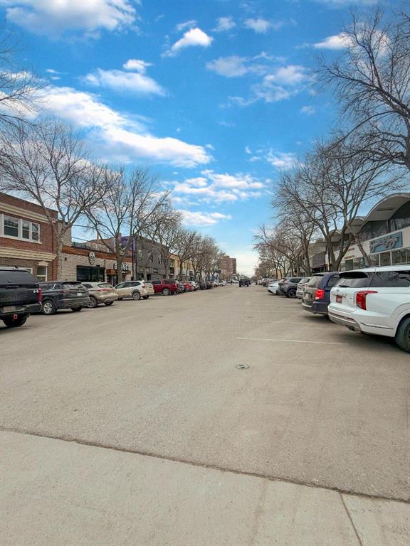 Picture for 204, 333 6 Street S