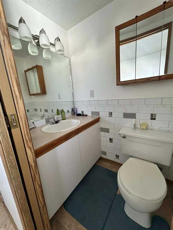 Picture for 607 18 street  N