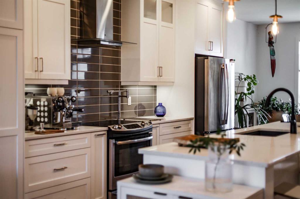 Picture for 1020 17 Street S