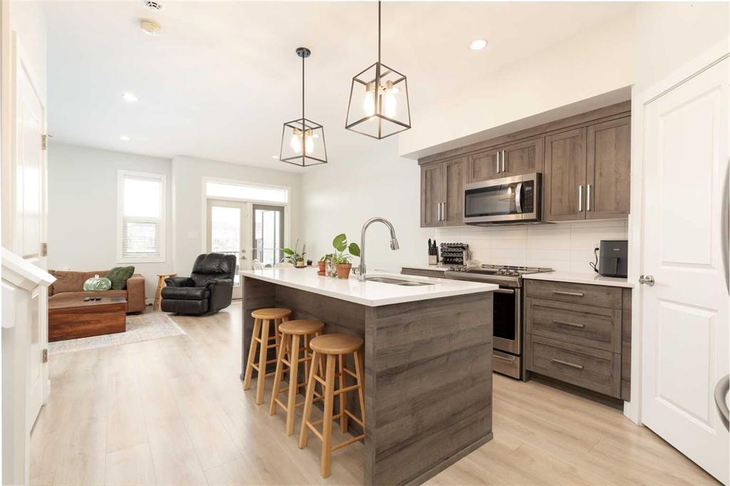 Picture for 3, 67 Aquitania Circle W