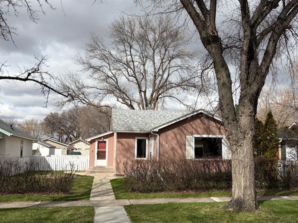 Picture for 810 12A Street N