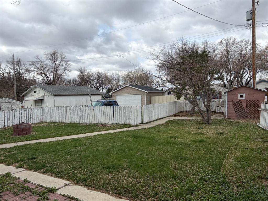 Picture for 810 12A Street N