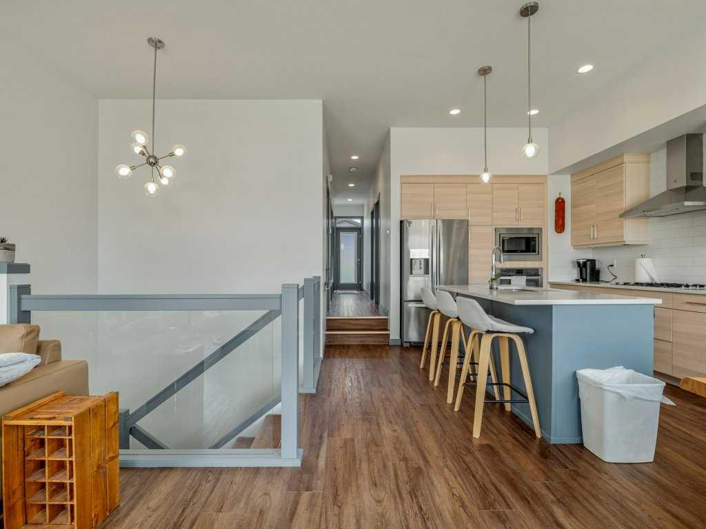 Picture for 350 Uplands Boulevard N