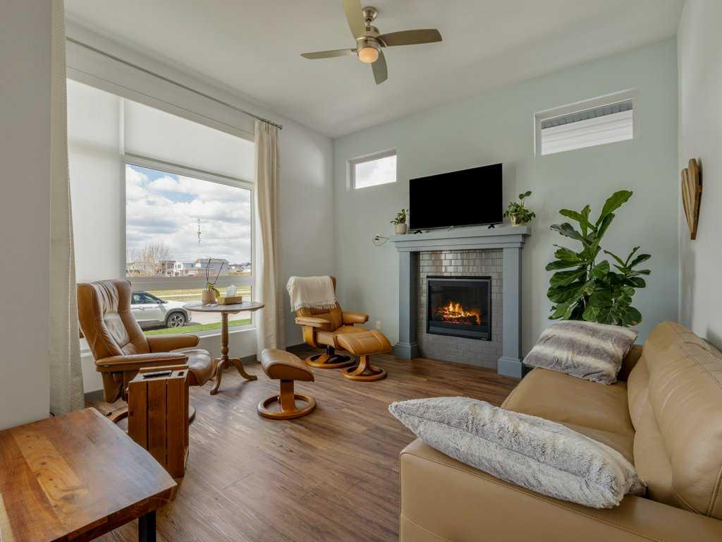 Picture for 350 Uplands Boulevard N