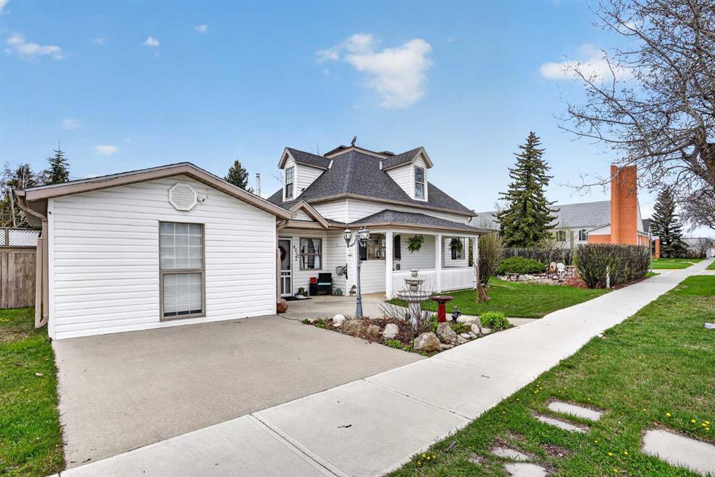 Picture for 4717 2 Street W