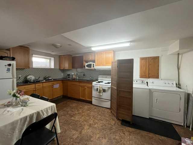 Picture for 170 Pensacola Court W