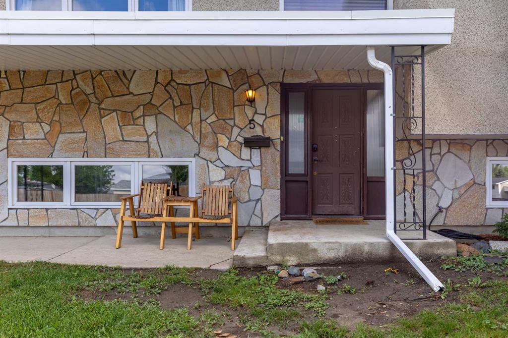 Picture for 5 Larkspur Road N