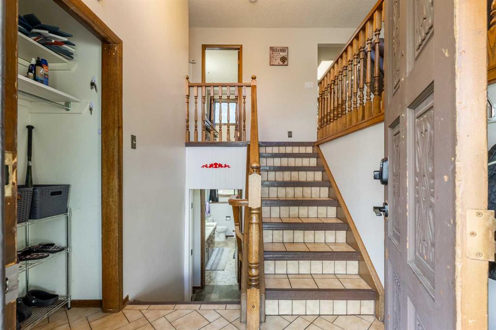Picture for 5 Larkspur Road N