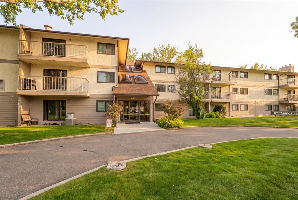 Picture for 304, 855 Columbia Boulevard W