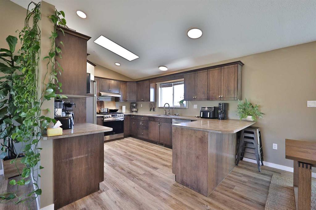Picture for 24004 RR 260A   https://www.cirrealty.ca/reb/ldar/6/A2250996_13.jpg