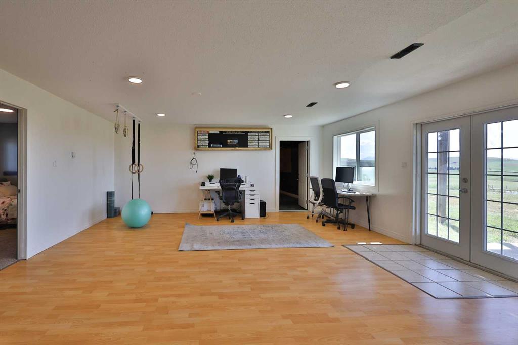 Picture for 24004 RR 260A   https://www.cirrealty.ca/reb/ldar/6/A2250996_32.jpg