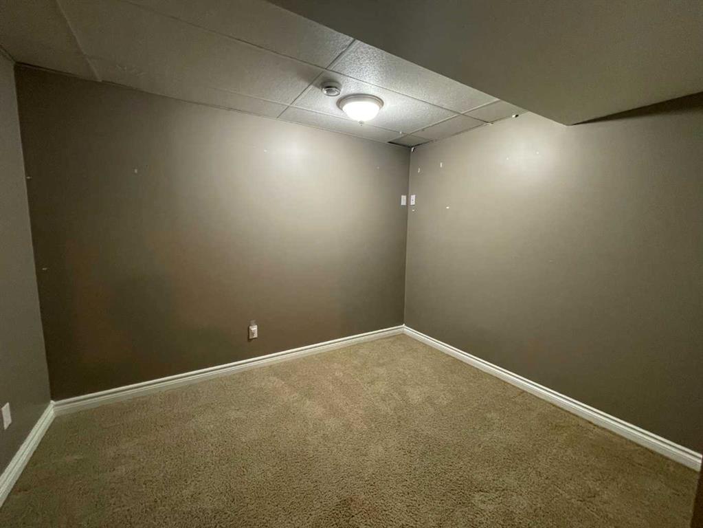 Picture for 353 9 Street W https://www.cirrealty.ca/reb/ldar/6/A2262056_21.jpg