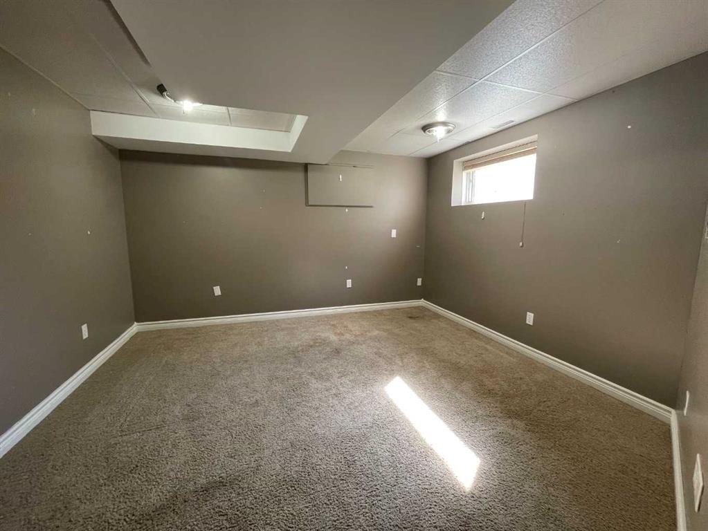 Picture for 353 9 Street W https://www.cirrealty.ca/reb/ldar/6/A2262056_23.jpg