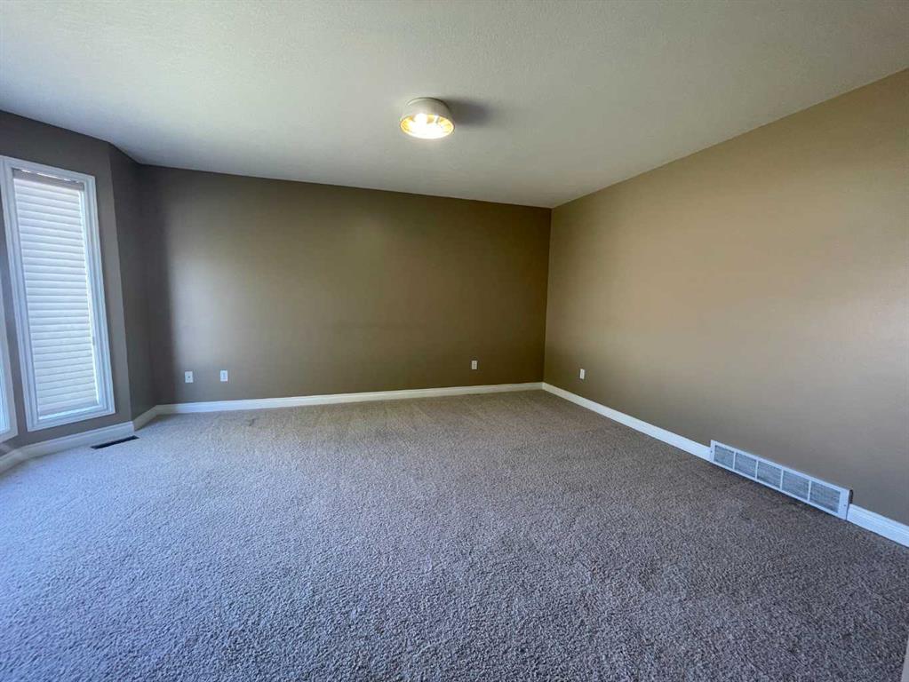 Picture for 353 9 Street W Picture for 353 9 Street W