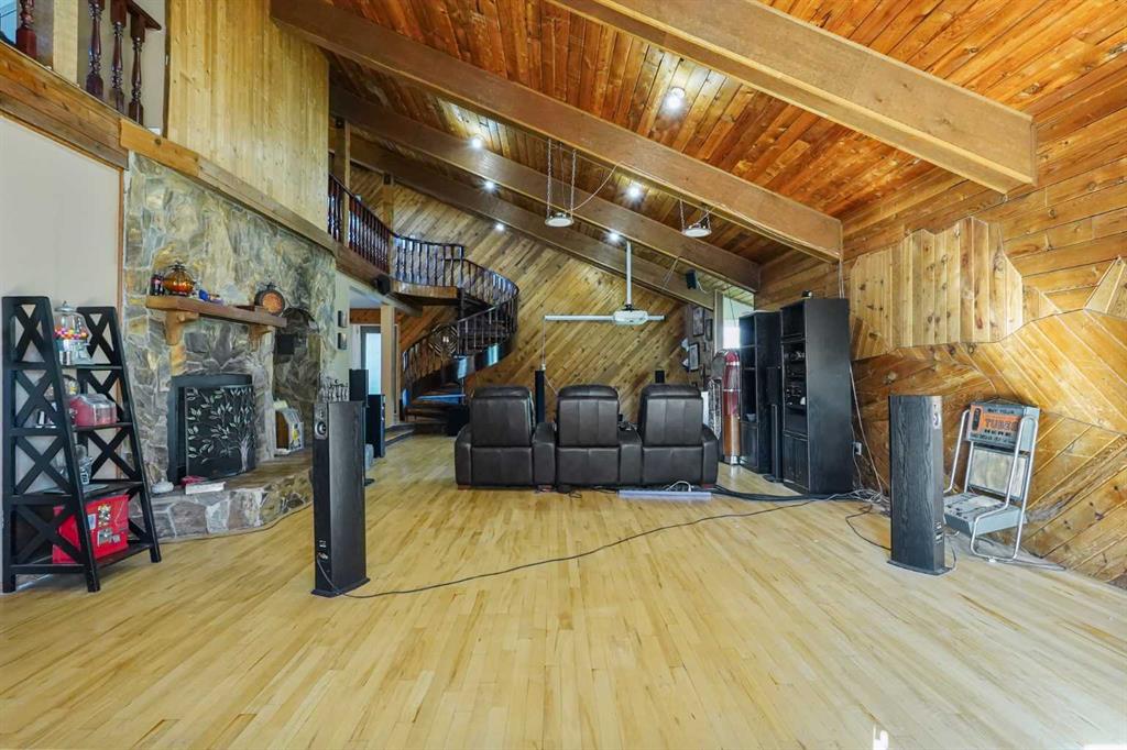 Picture for 121S 100W   https://www.cirrealty.ca/reb/ldar/6/A2262466_29.jpg