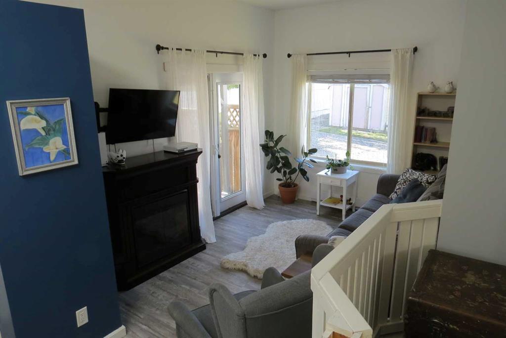 Picture for 80N 100E   https://www.cirrealty.ca/reb/ldar/6/A2263766_11.jpg