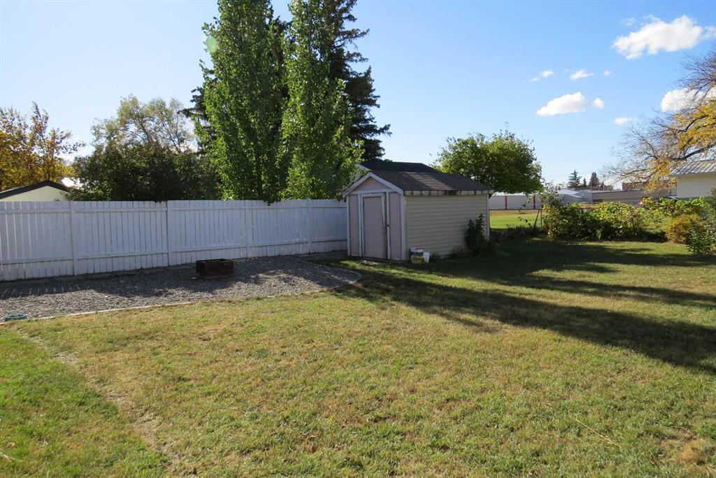 Picture for 80N 100E   https://www.cirrealty.ca/reb/ldar/6/A2263766_15.jpg