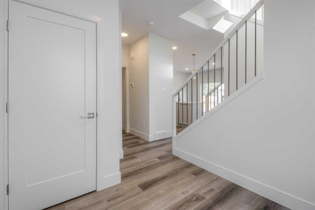 Picture for 35 Miners Road W