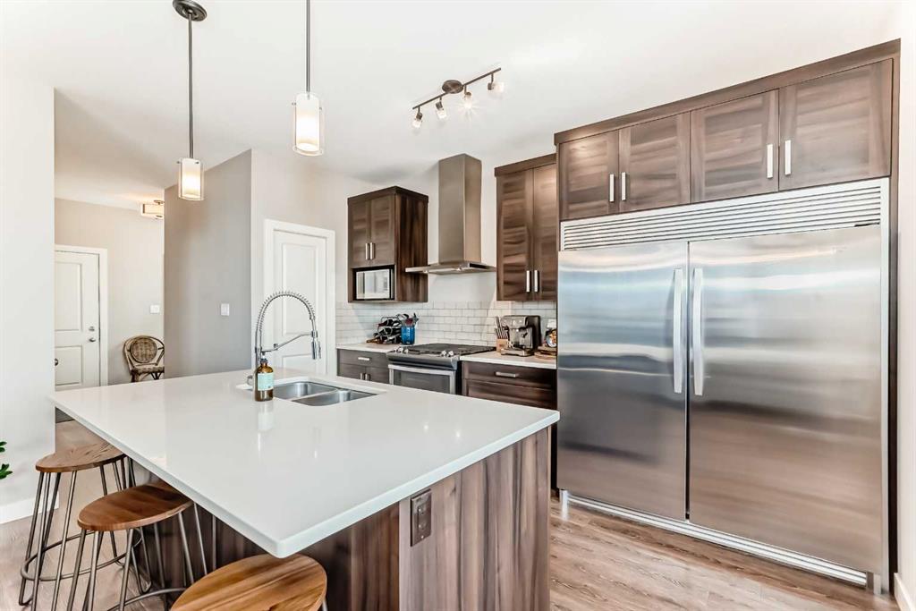 Picture for 166 Bras Dor Road W