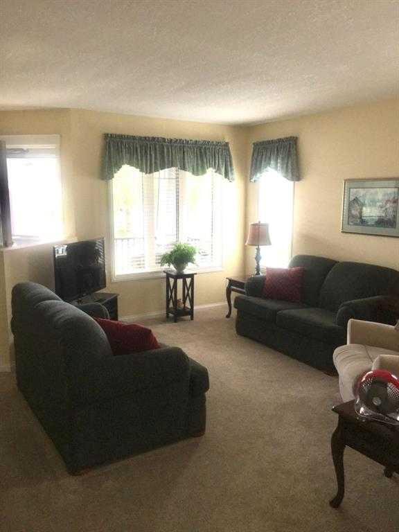 Picture for 25, 284 Cougar Way N