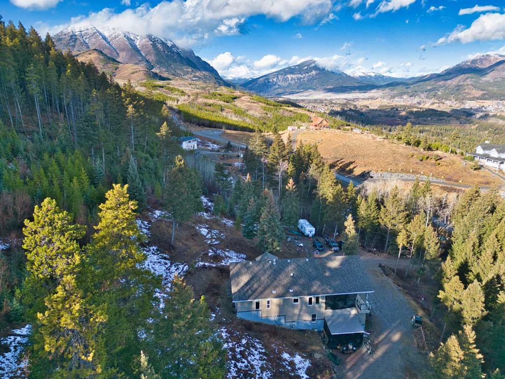 Picture for 109 Adanac Rise 