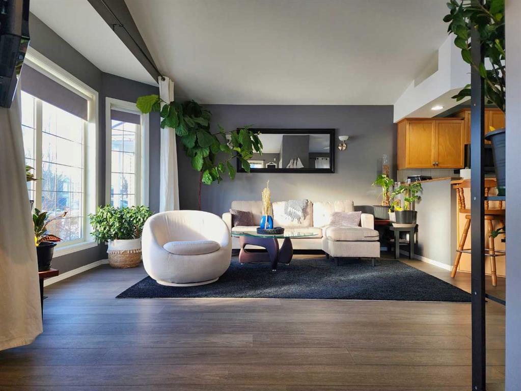 Picture for 190 Peigan Court W