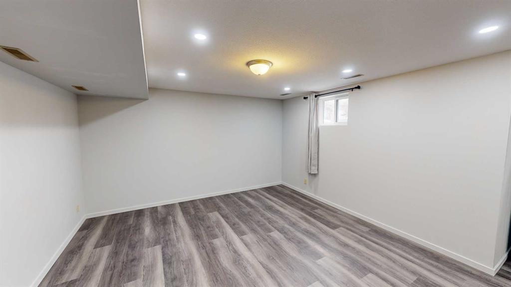 Picture for B, 845 Stafford Drive N