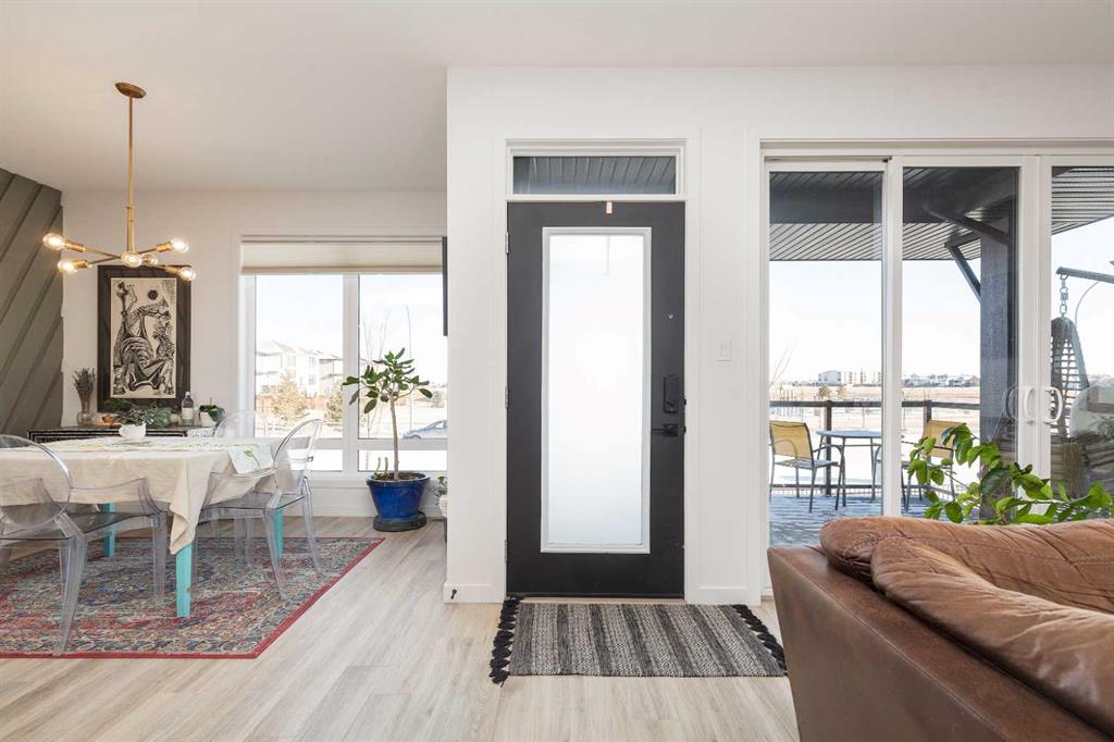 Picture for 308 Grassland Boulevard W