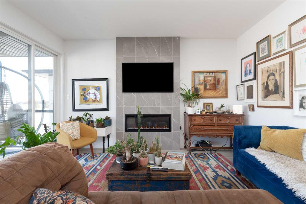 Picture for 308 Grassland Boulevard W