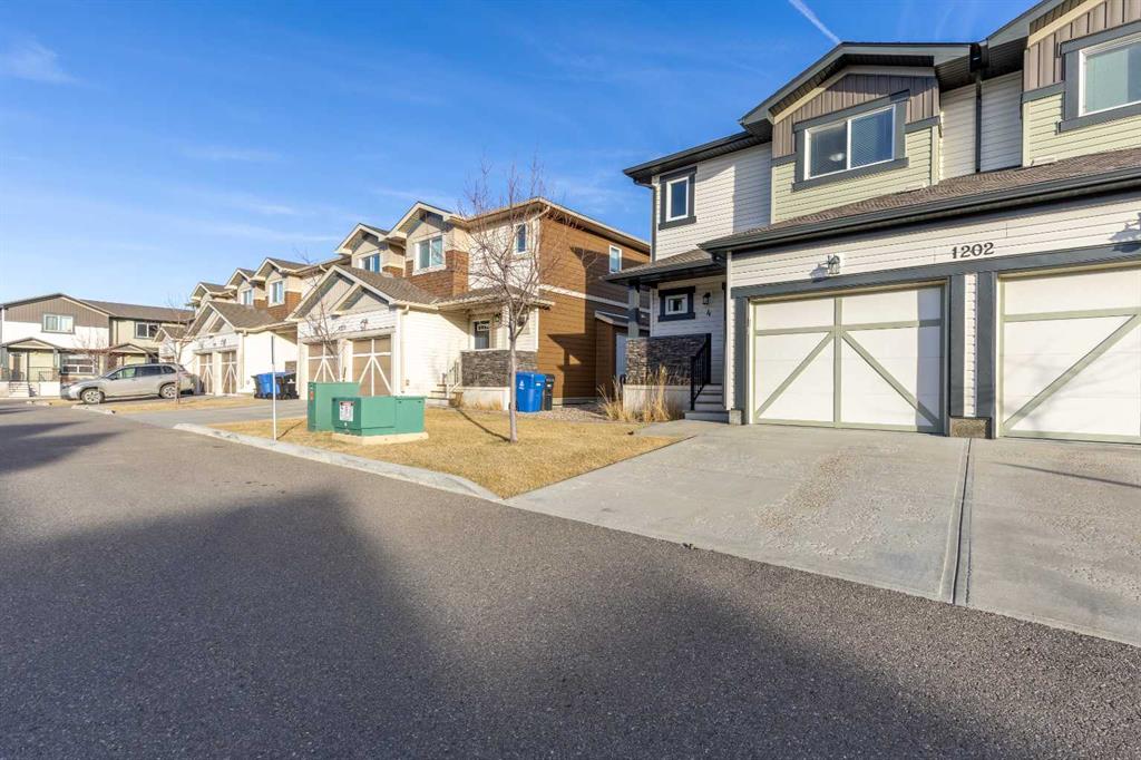 Picture for 4, 1202 Keystone Road W