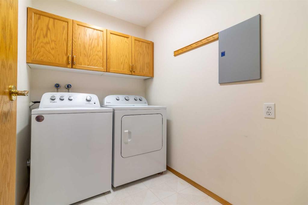 Picture for 227, 75 1 Avenue S