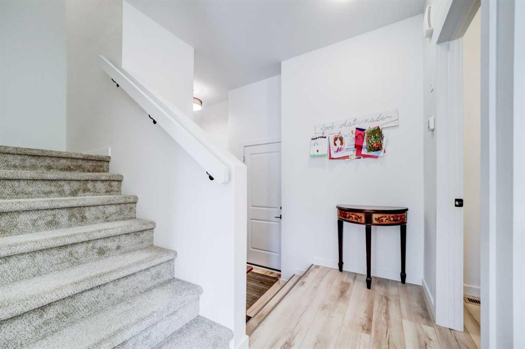 Picture for 75 Blackwolf Pass N