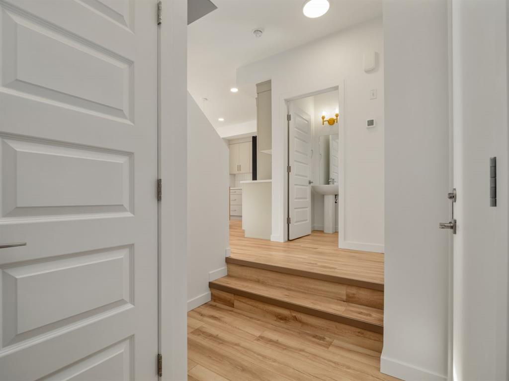 Picture for 110 Miners Road W