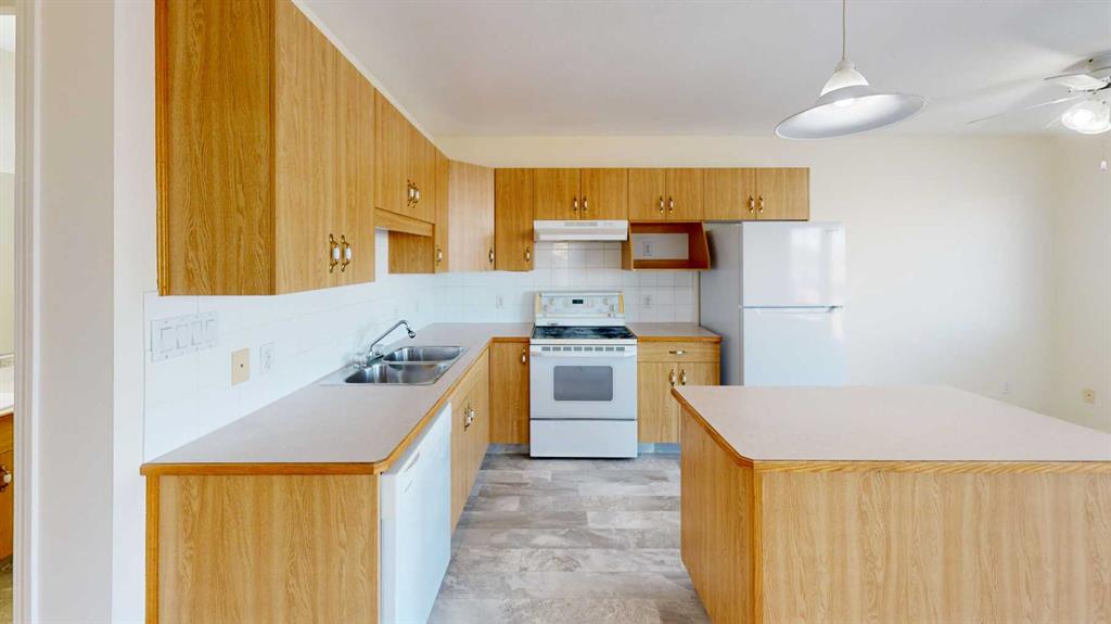 Picture for 4, 236 St. James Boulevard N