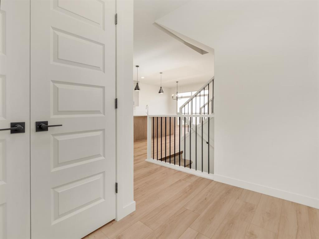 Picture for 118 Miners Road W