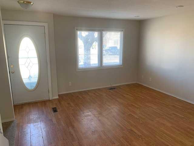 Picture for 4, 1601 23 Street N