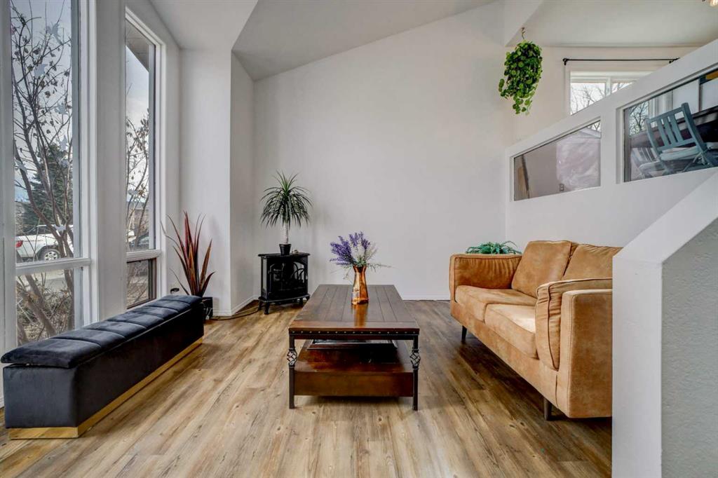 Picture for 213 Mt Blakiston Road W