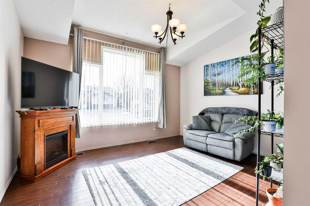 Picture for 289 Cougar Way N