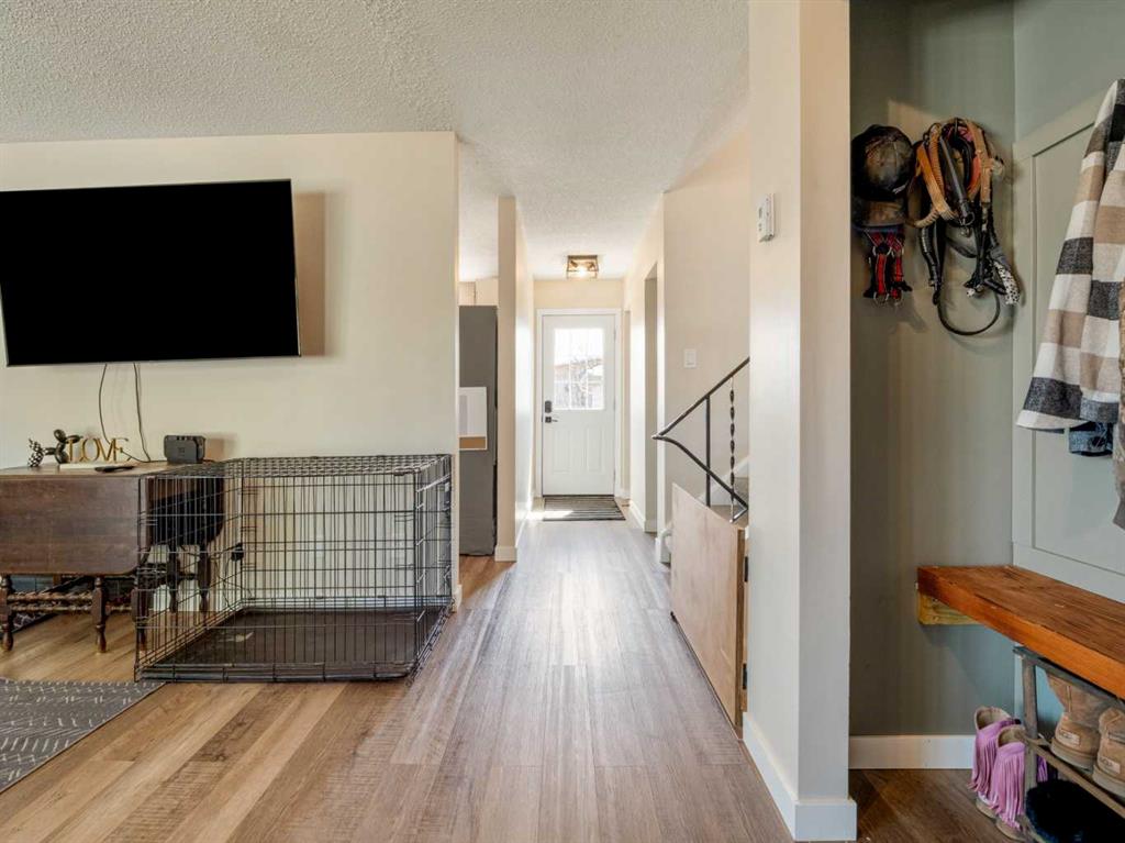 Picture for 162 Purdue Court W