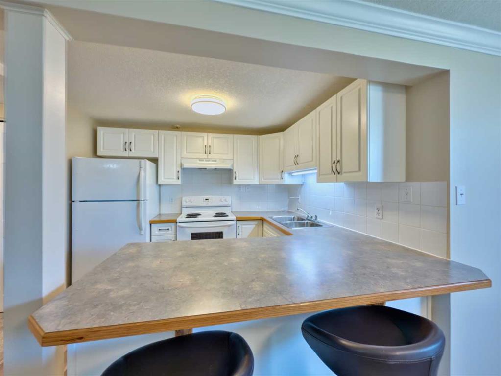 Picture for 9, 1739 St Edwards Boulevard N