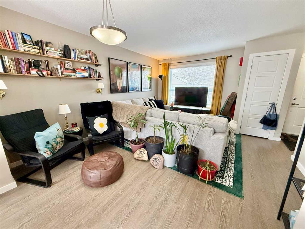 Picture for 3, 1134 Keystone Road W