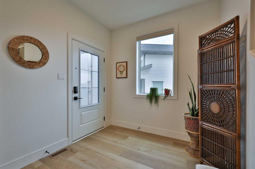 Picture for 42 Blackwolf Pass N