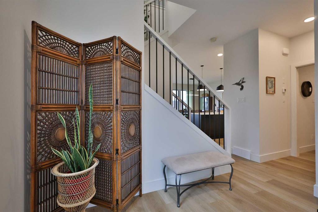 Picture for 42 Blackwolf Pass N