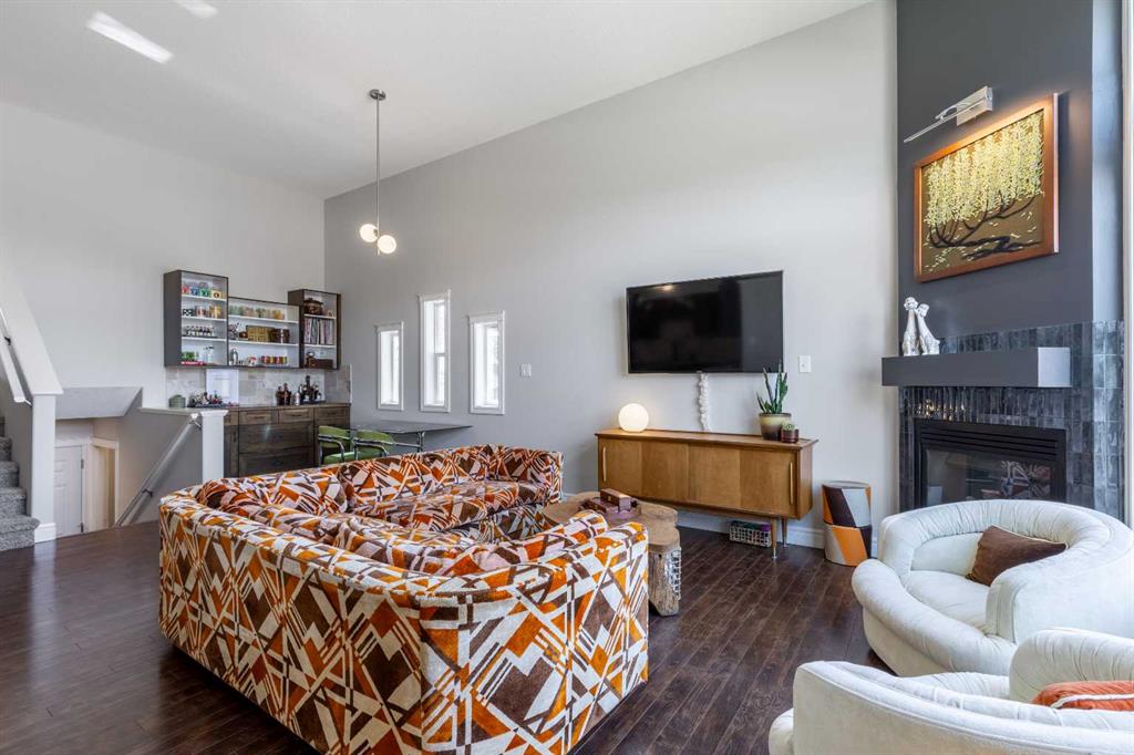 Picture for 5, 16 Sunridge Boulevard W