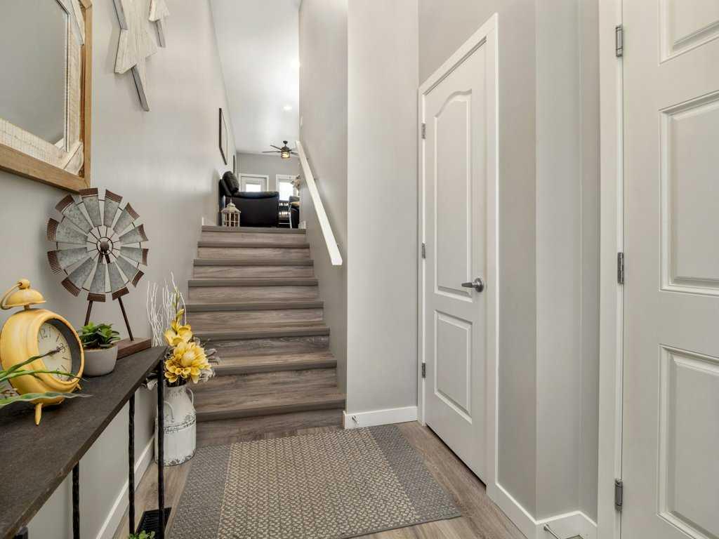 Picture for 4, 322 Northlander Bend W
