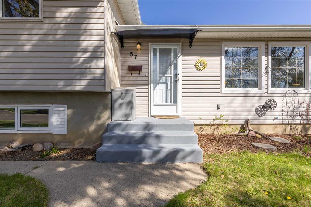 Picture for 57 Honeysuckle Road N