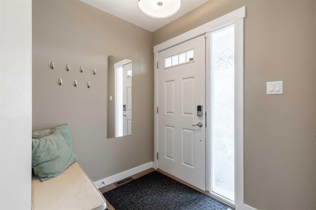 Picture for 326 Coalbanks Boulevard W