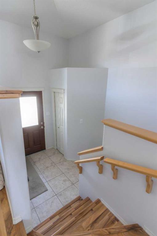 Picture for 111 Mt Sundance Crescent W