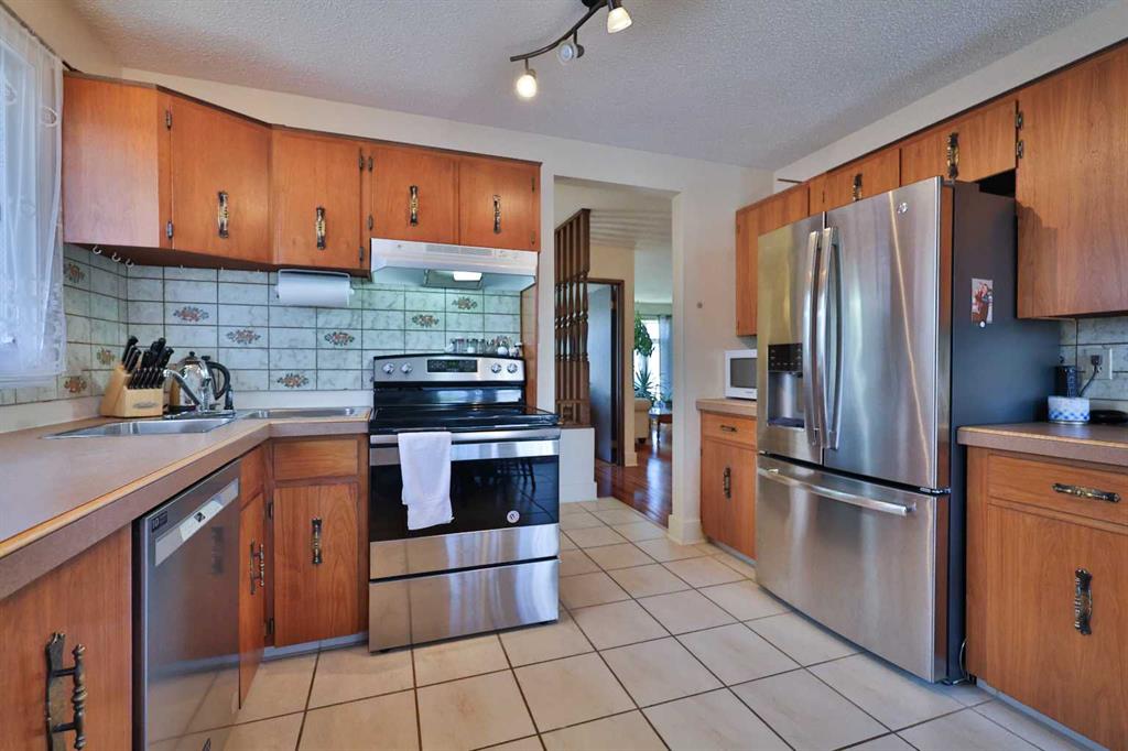 Picture for 204 Ryerson Road W