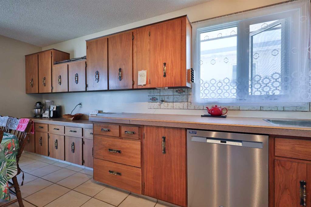 Picture for 204 Ryerson Road W